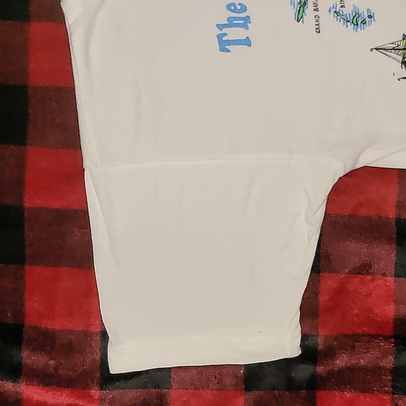 Vintage. Made in USA. Single-stitch. Bahamas Map Tee shirt. Size Large - Picture 9 of 16